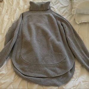 ARITZIA - Wilfred Free Grey Turtle Neck - Medium